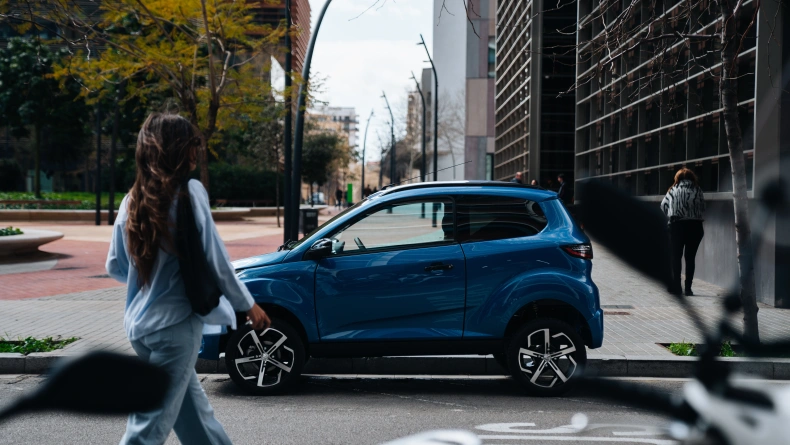 Pojazdy Aixam Crossover SITU_CROOVR_BLS_PNG (1).jpg