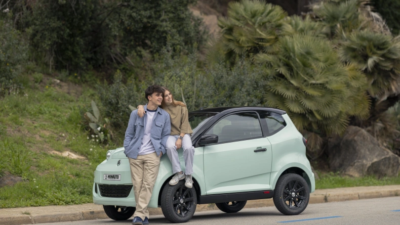 Pojazdy Aixam e Minauto EBS06264 - Vert.jpg